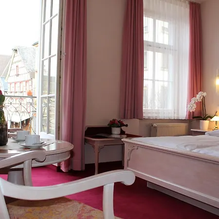 Zum Stern ホテル バート・ノイェンアール・アールヴァイラー