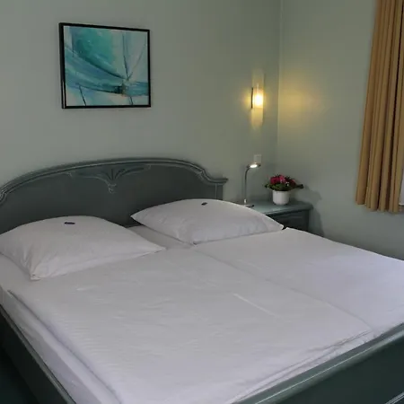 Zum Stern 2* バート・ノイェンアール・アールヴァイラー