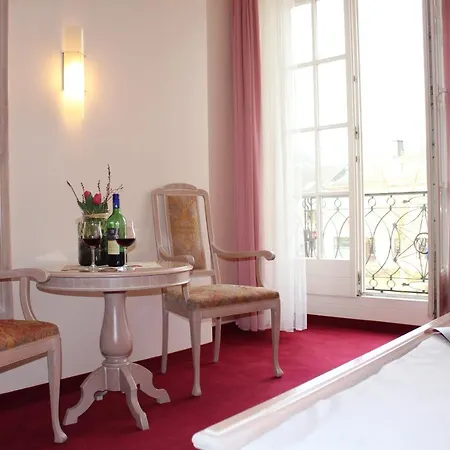 Zum Stern 2* バート・ノイェンアール・アールヴァイラー